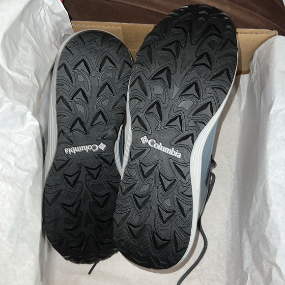 Columbia boots NWT main image 4